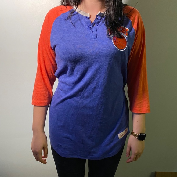 New York Knicks Basketball Tee - Picture 1 of 2